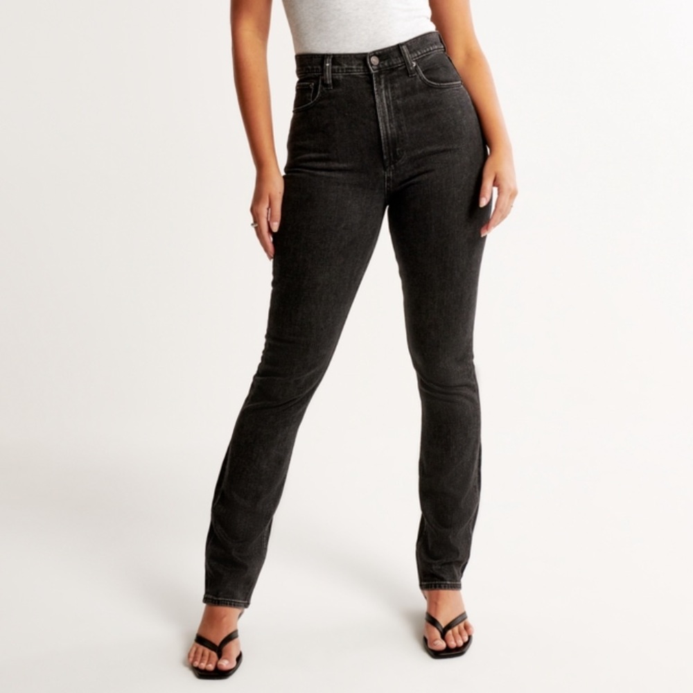 90’s Slim Straight Ultra High Rise Jeans